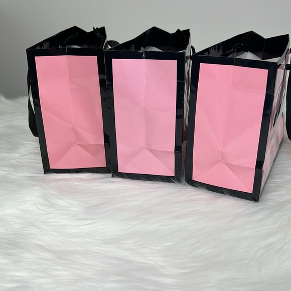 (3) Victoria’s Secret Iconic Pink Striped Logo Gift Bags, Shopping Bags - Picture 5 of 9